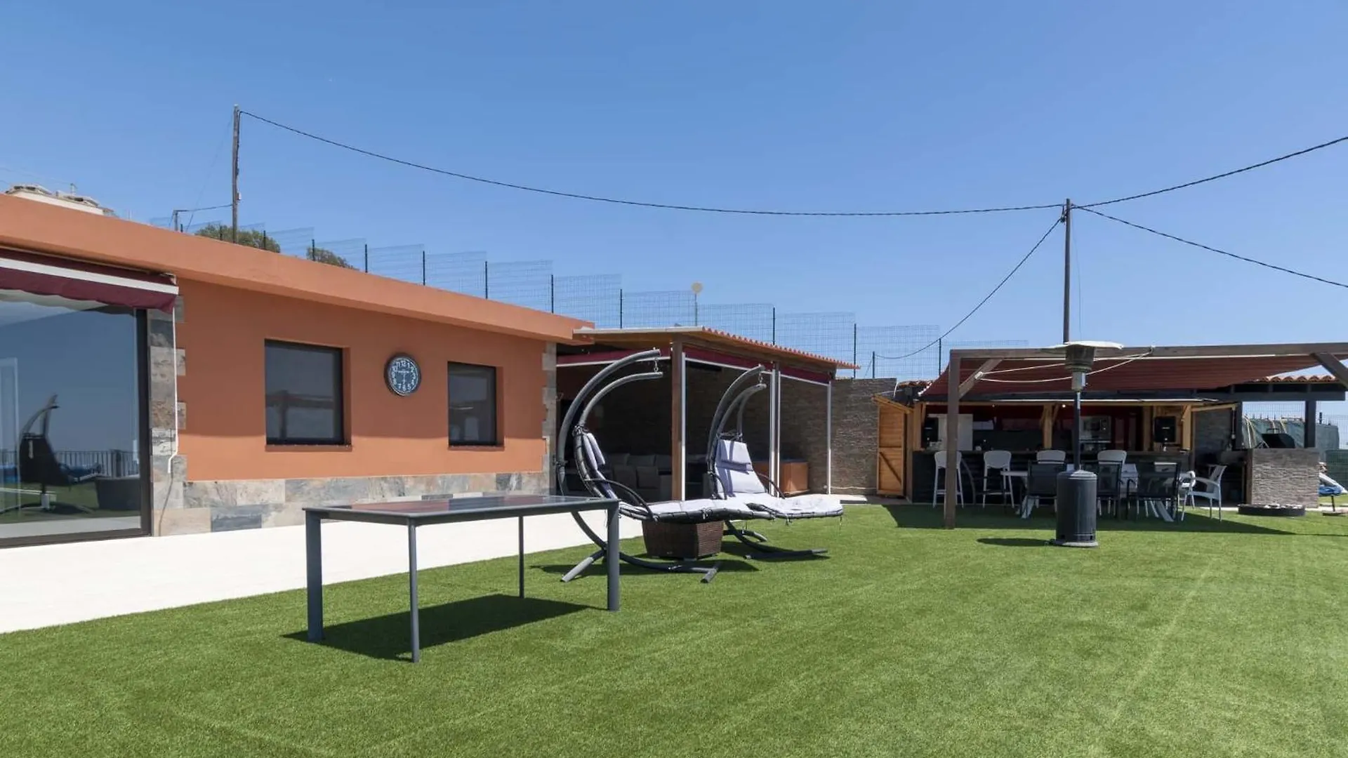 The Stables Villa Arona